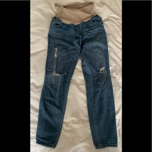 Distressed maternity jeans